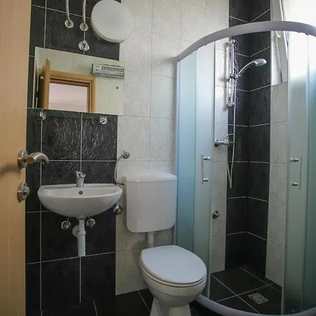 Lovely Center * モスタル