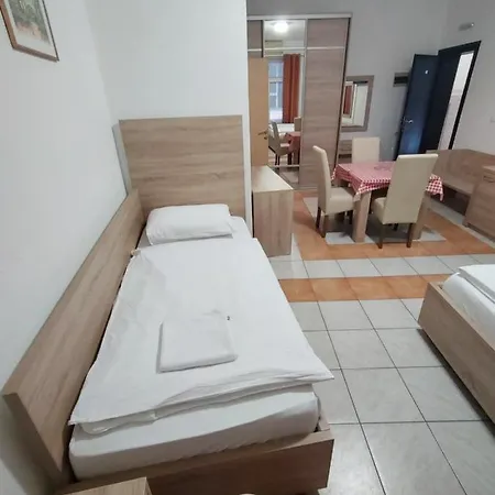 Lovely Center Apartment *